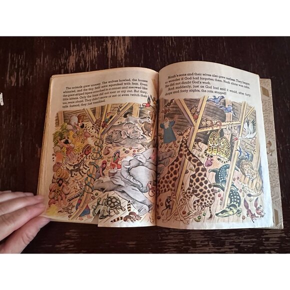 Vintage 1969 Little Golden Book "Noahs Ark" By Barbara Shook Hazen Illustrated B - Picture 12 of 15